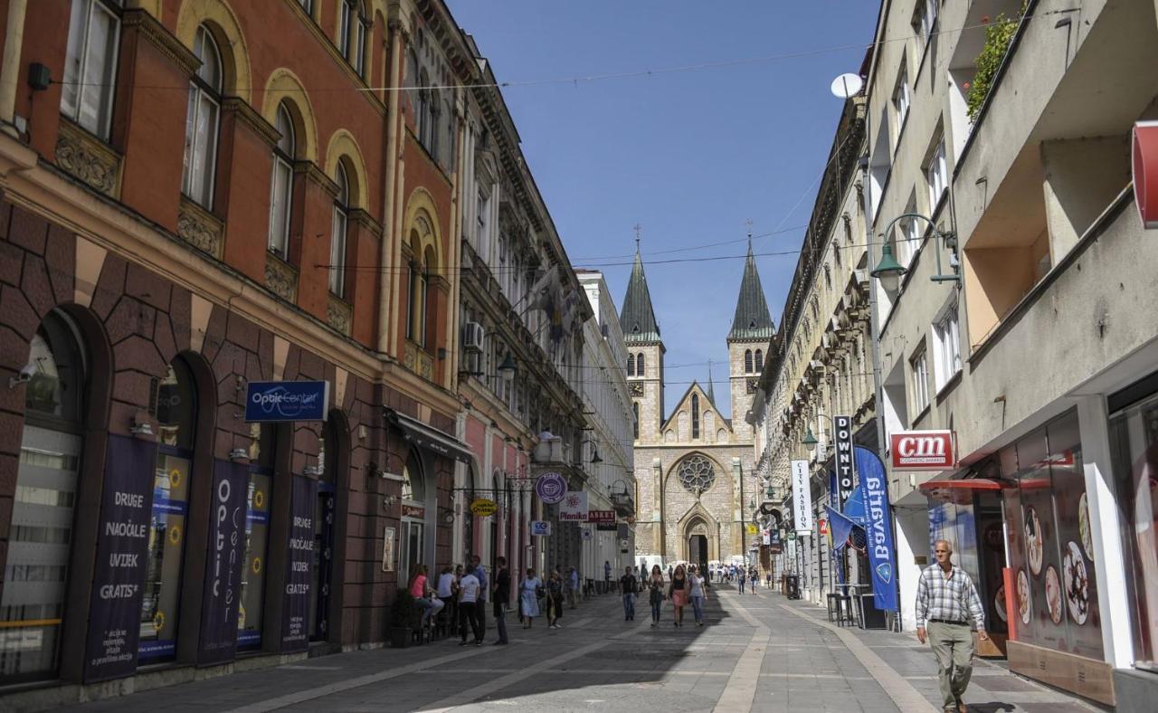 Chic Apartment In The Downtown - The Best Location Sarajevo Exterior foto
